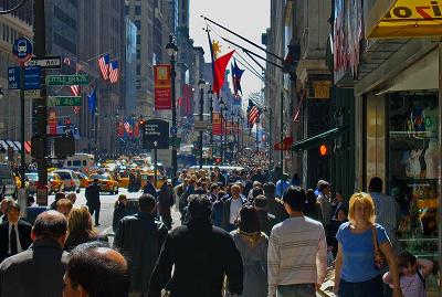 5th_ave_sidewalk_new_york_city